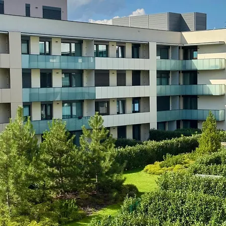 Lägenhet Urban With Balcony Prag